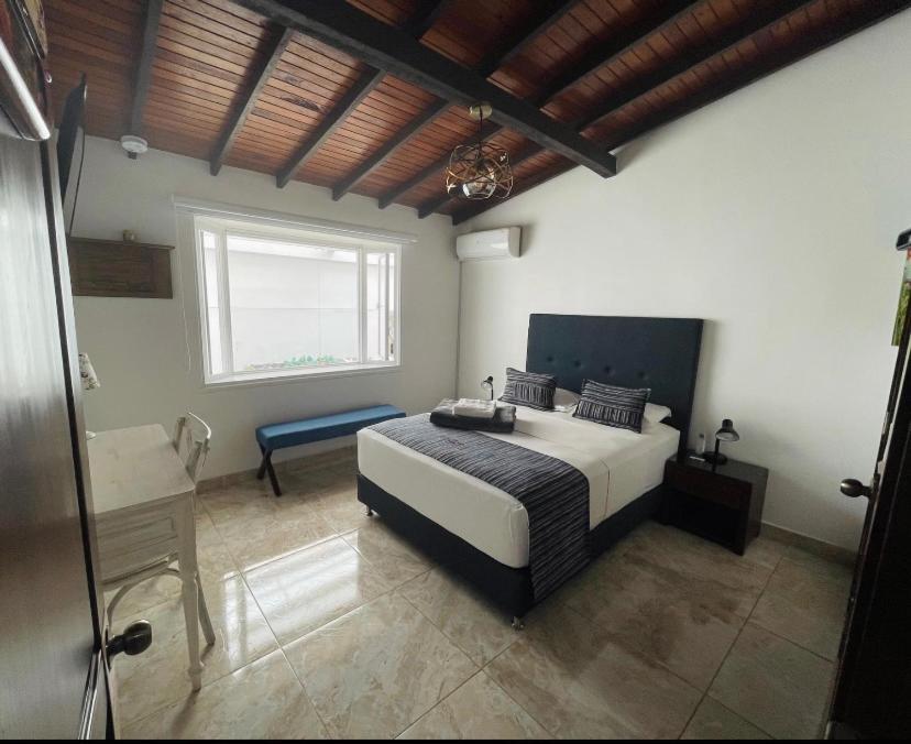 Hotel Casa Sonata Медельин Экстерьер фото